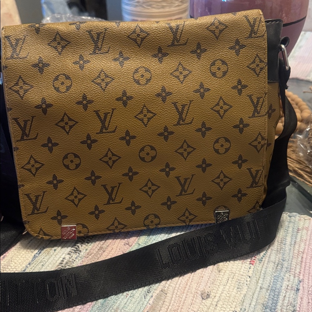 Brown Monogram Bag - Picture 4 of 4